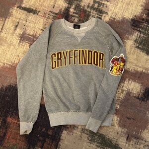Harry Potter Gryffindor Gray Sweater PTP 16